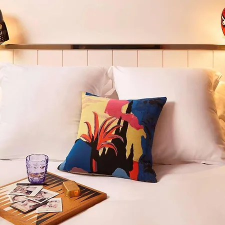 Hotel Mama Shelter 3*