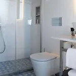Отель Mama Shelter 3*