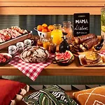Отель Mama Shelter